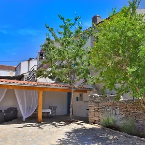  Ferienhaus Casa Nini - Cozy House With Sauna And Indoor Jacuzzi Kroatien