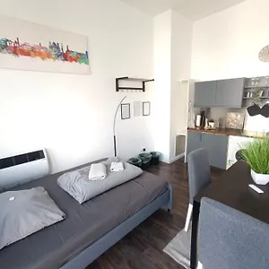 Apartment Koro Boardingapartments In Goeggingen, Augsburg
